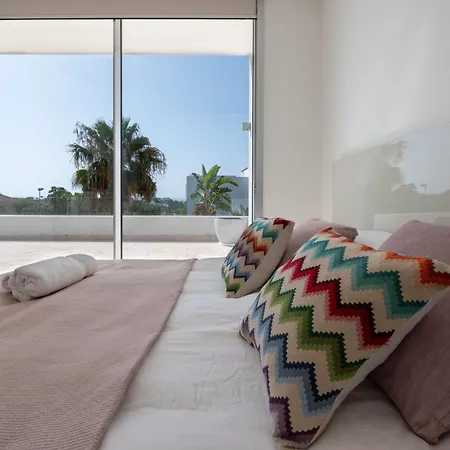 Moderna De Lujo En Alquiler Vacacional En Villa