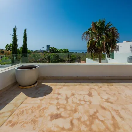 Moderna De Lujo En Alquiler Vacacional En Villa *