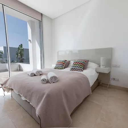 Moderna De Lujo En Alquiler Vacacional En * Marbella