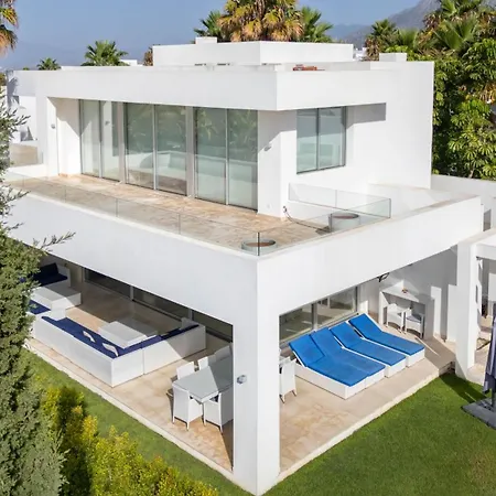 Moderna De Lujo En Alquiler Vacacional En Villa
