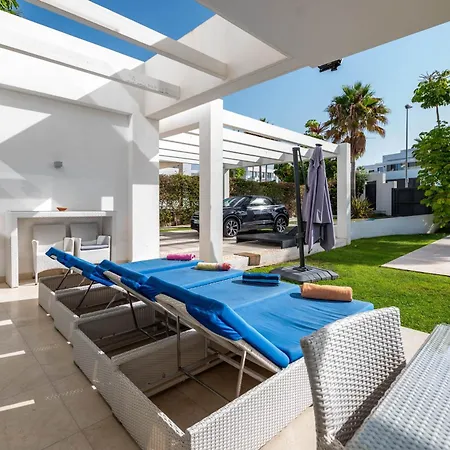 Villa Moderna De Lujo En Alquiler Vacacional En