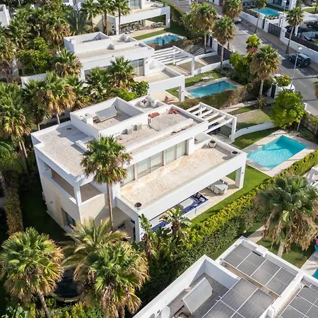Moderna De Lujo En Alquiler Vacacional En * Marbella