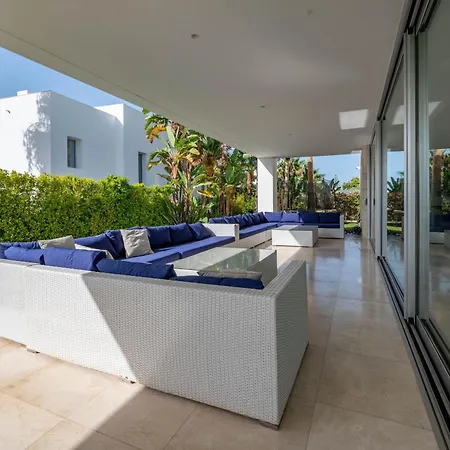 Moderna De Lujo En Alquiler Vacacional En Villa *