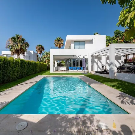 Moderna De Lujo En Alquiler Vacacional En Villa