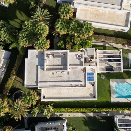Moderna De Lujo En Alquiler Vacacional En * Marbella