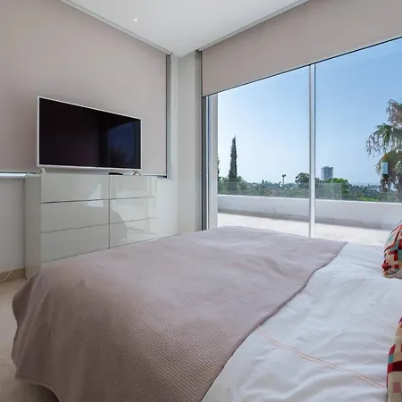 Villa Moderna De Lujo En Alquiler Vacacional En *