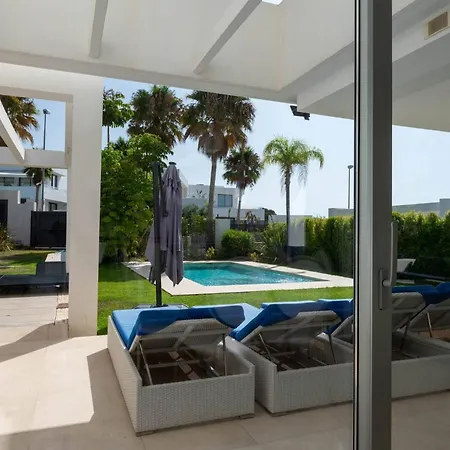 Moderna De Lujo En Alquiler Vacacional En Marbella